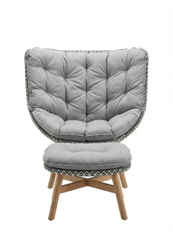 DEDON MBRACE fauteuil lounge dossier haut avec coussin intégral et tabouret avec coussin - modèle d'exposition
